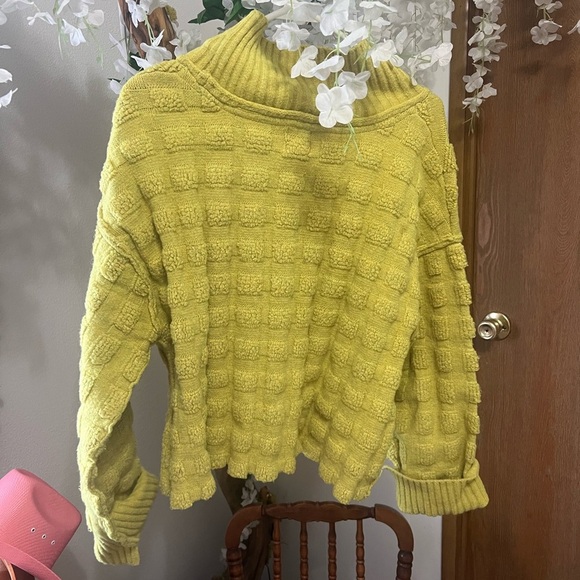 Free People Yellow Knitted Women Sweater - Picture 4 of 8